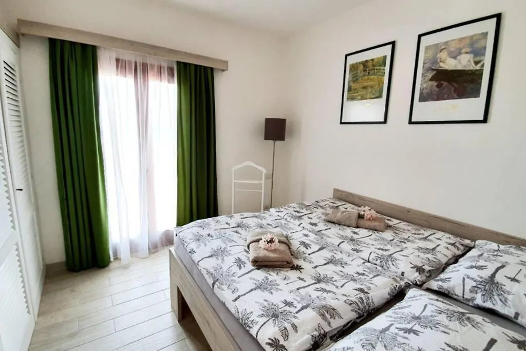 2-Bedroomed Modern Apartment With Seaview Costa Paradiso