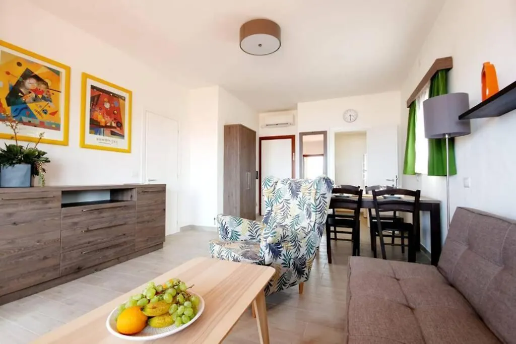 2-Bedroomed Modern Apartment With Seaview Costa Paradiso 0*,
